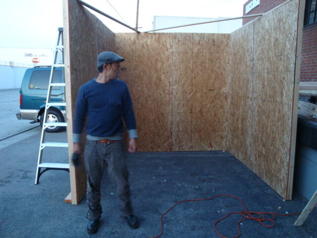 <!--:en-->We are building special “hand-made” plywood walls now!<!--:-->