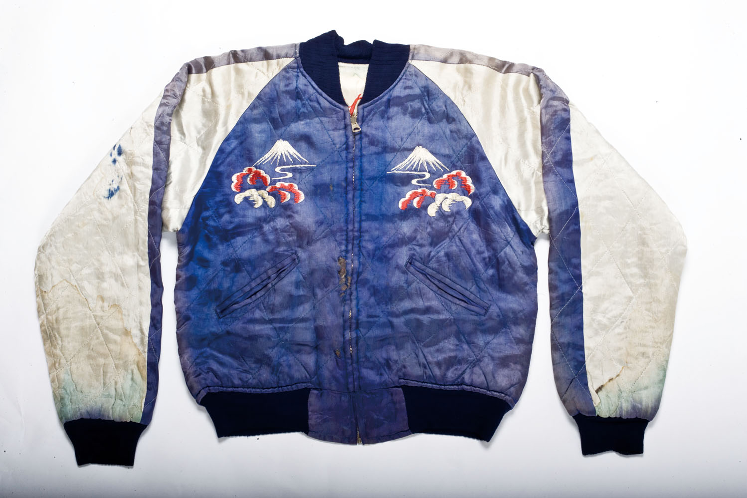 Vintage Auction File 32: Embroidered Reversible Jacket “Japan” 