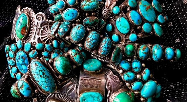 See and touch lots of beautiful Navajo Jewelry on 2/7-8!!