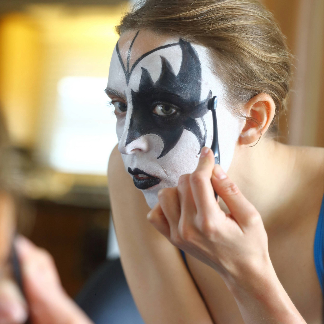 Inspiration LA & TOKYO 2025 show both featuring KISS makeups by Madeline!